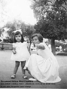 Oran- SDV- 5051- 1959 08 16 JARDIN DE L EVECHE. avec ma petite soeur